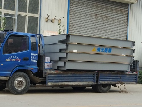 靜態(tài)電子汽車衡 地磅1.jpg